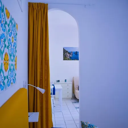 Alojamento de Acomodação e Pequeno-almoço Capri Suite - Sorrento Coast *